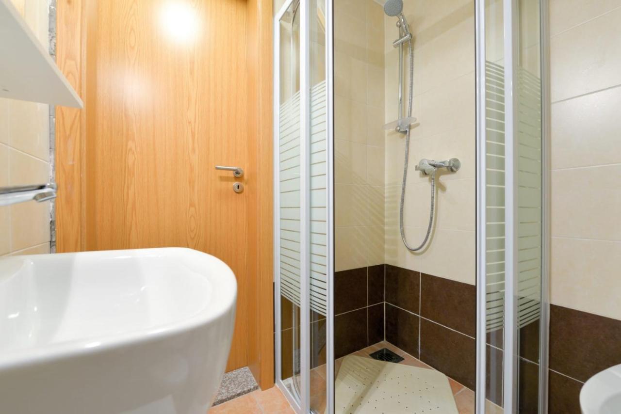 Apartmani Veronika Нин Экстерьер фото