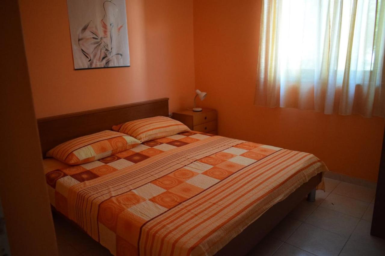 Apartmani Veronika Нин Экстерьер фото