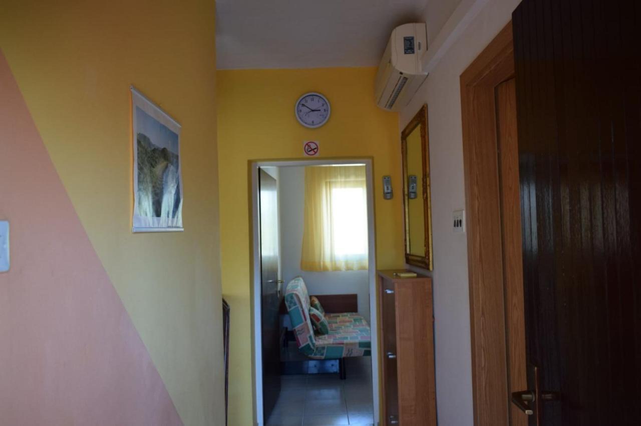 Apartmani Veronika Нин Экстерьер фото