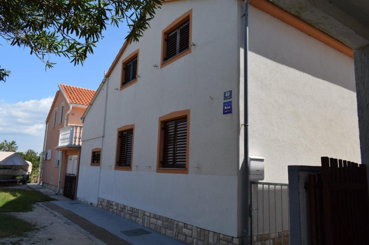Apartmani Veronika Нин Экстерьер фото