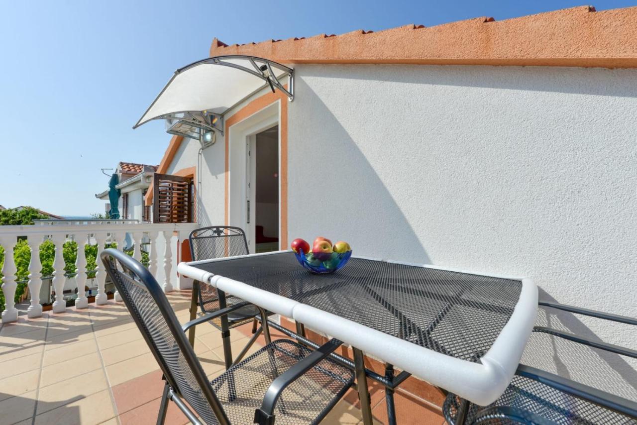 Apartmani Veronika Нин Экстерьер фото