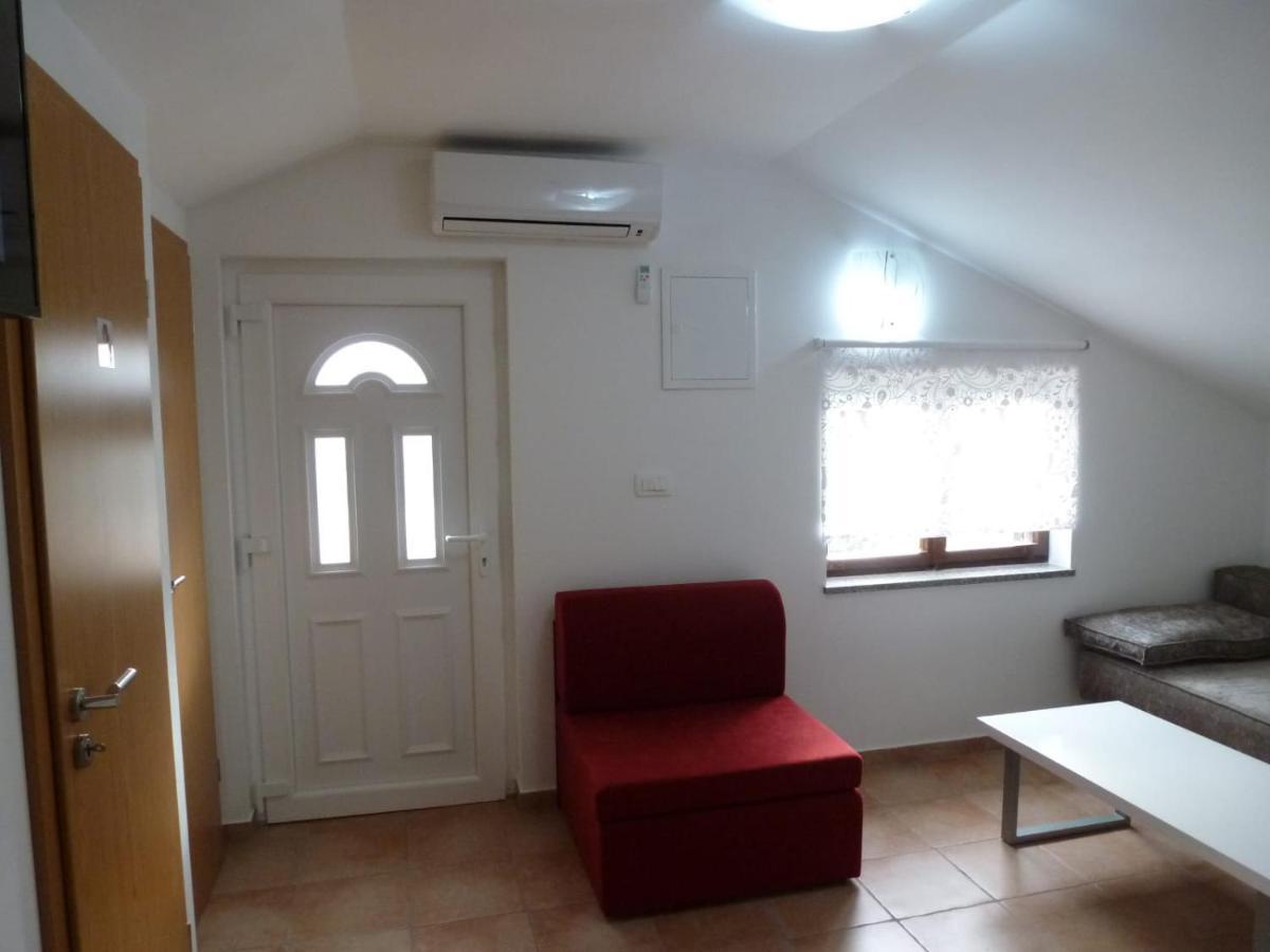 Apartmani Veronika Нин Экстерьер фото