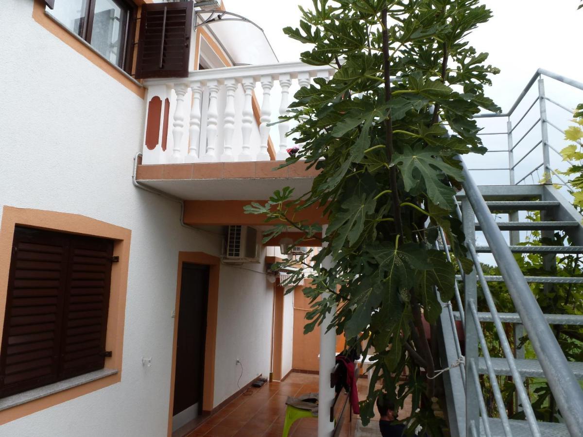 Apartmani Veronika Нин Экстерьер фото